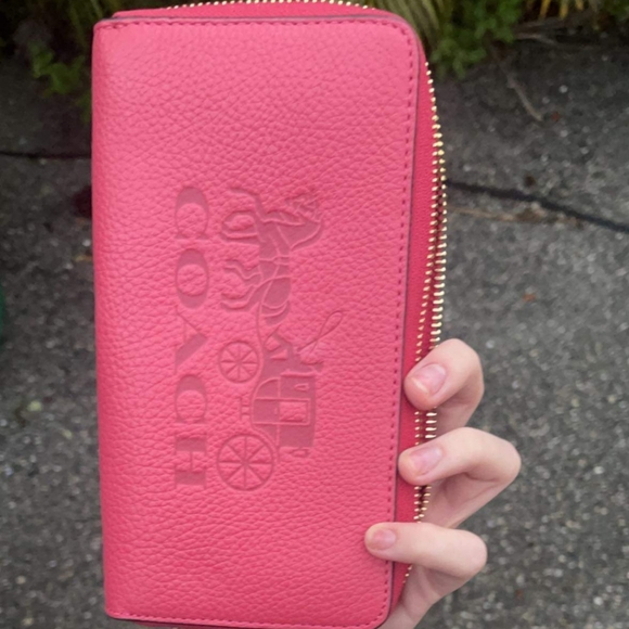 Pink Coach Wallet - Picture 1 of 1